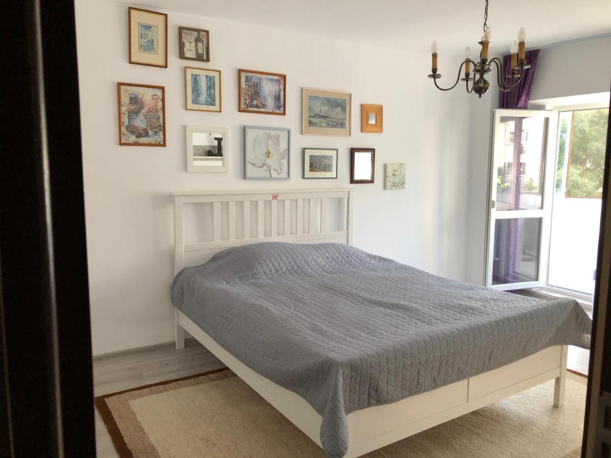 Le Garcon De Cristina-Simple,Quiet,Spacious Studio Bucureşti Ngoại thất bức ảnh