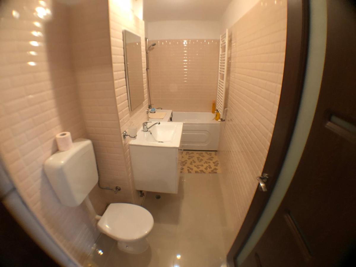 Le Garcon De Cristina-Simple,Quiet,Spacious Studio Bucureşti Ngoại thất bức ảnh