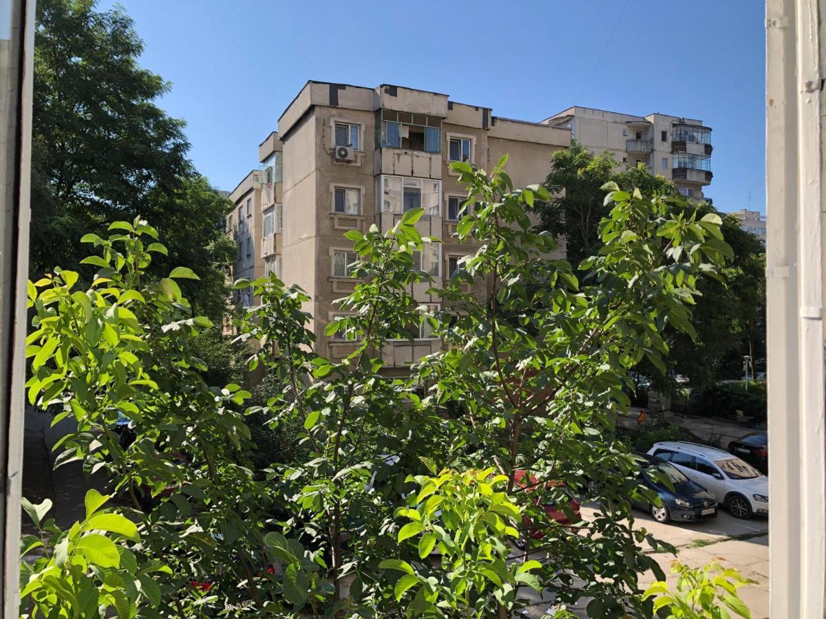Le Garcon De Cristina-Simple,Quiet,Spacious Studio Bucureşti Ngoại thất bức ảnh